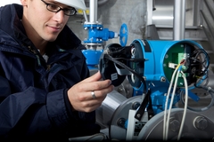 Endress+Hauser service technician Insitu (in-situ, on-site, onsite) verification by a service technician