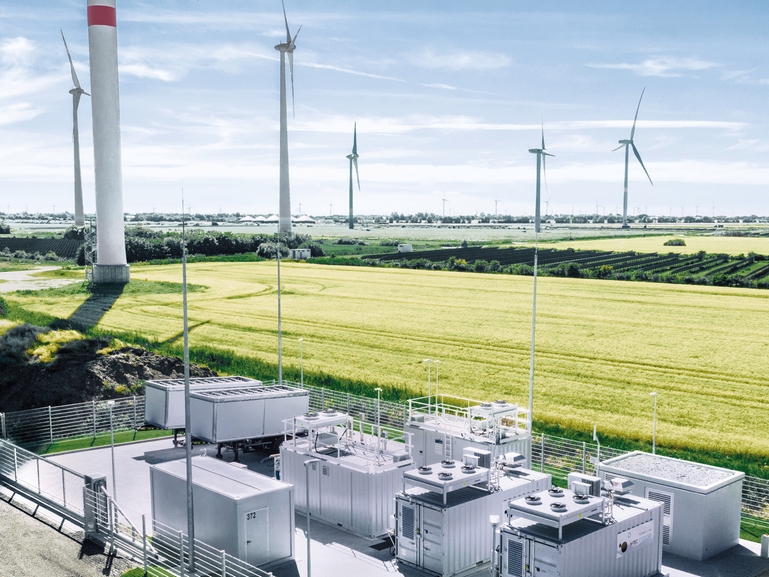 Electrolyzer plant and renewable energies Electrolyzer plant and renewable energies